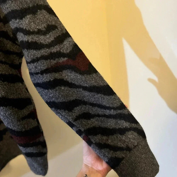 NWOT All Saints Tora Tiger Stripe Wool/Yak blend Crew - SIZE XS - Picture 7 of 8